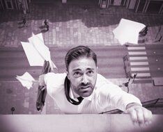 За что могут выдворить иностранца из России?