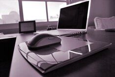 Рассмотрение споров в суде онлайн. Когда это выгодно?